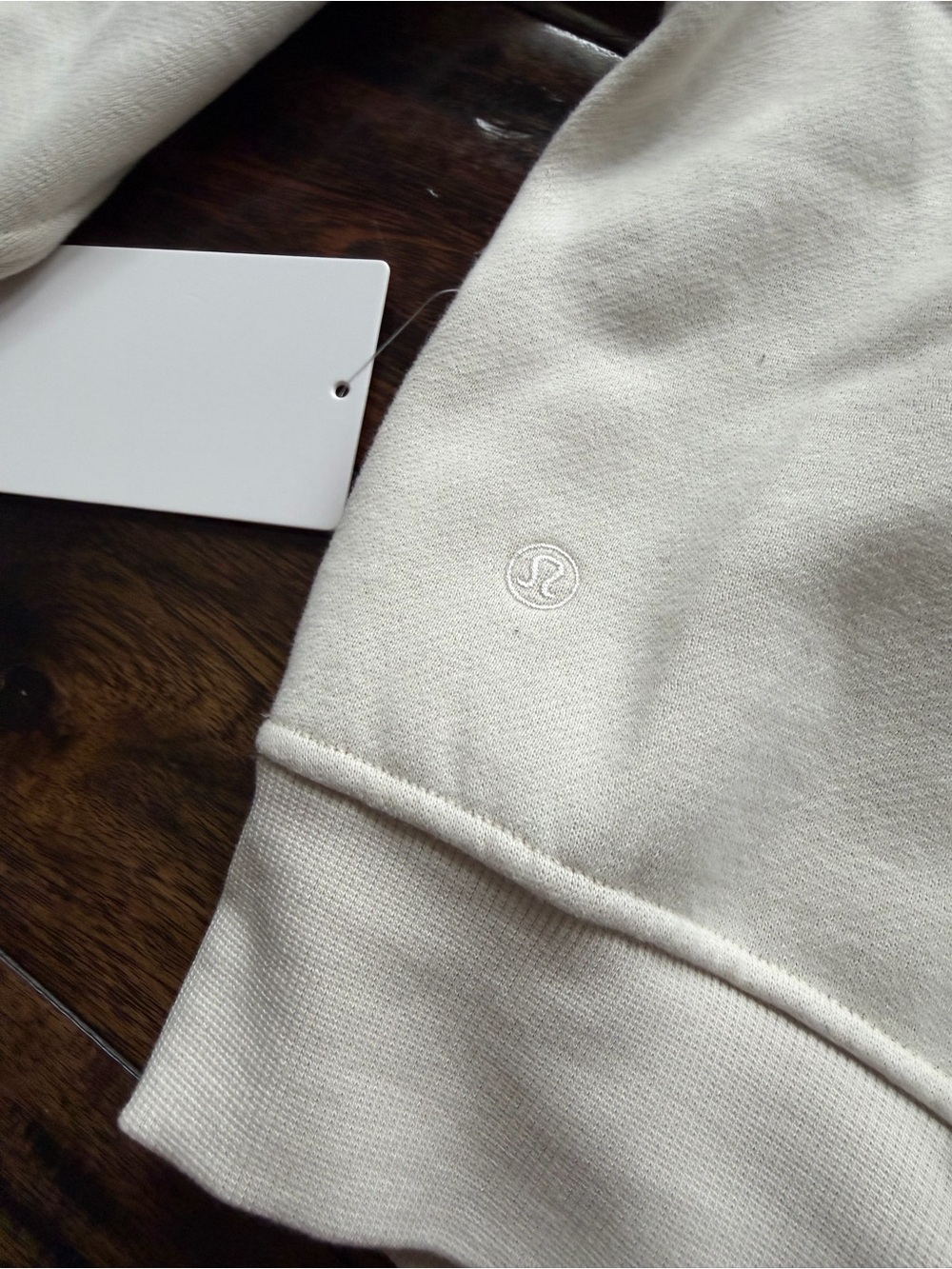 Lulu Steady State Crewneck - Picture 3 of 4